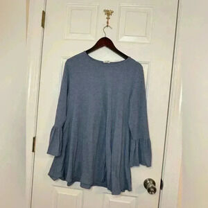 YELETE, size large, long sleeve short dress/ long shirt, flare sleeve